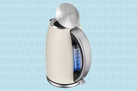 One of the best Electric Kettles from Cuisinart on a light blue patterned background.