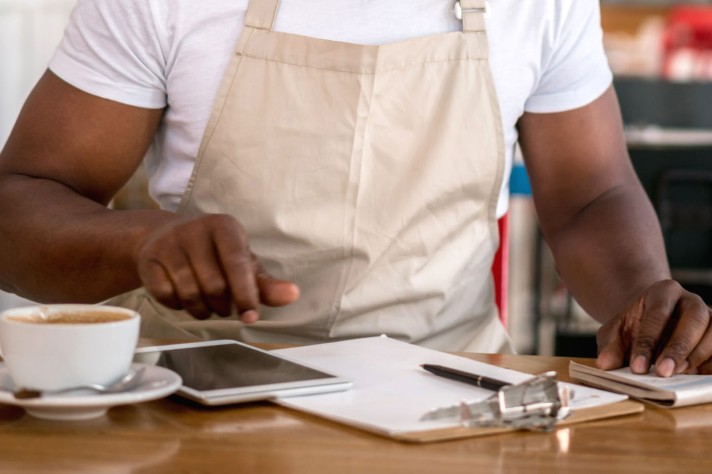 Supporting Your Restaurant During the Pandemic background